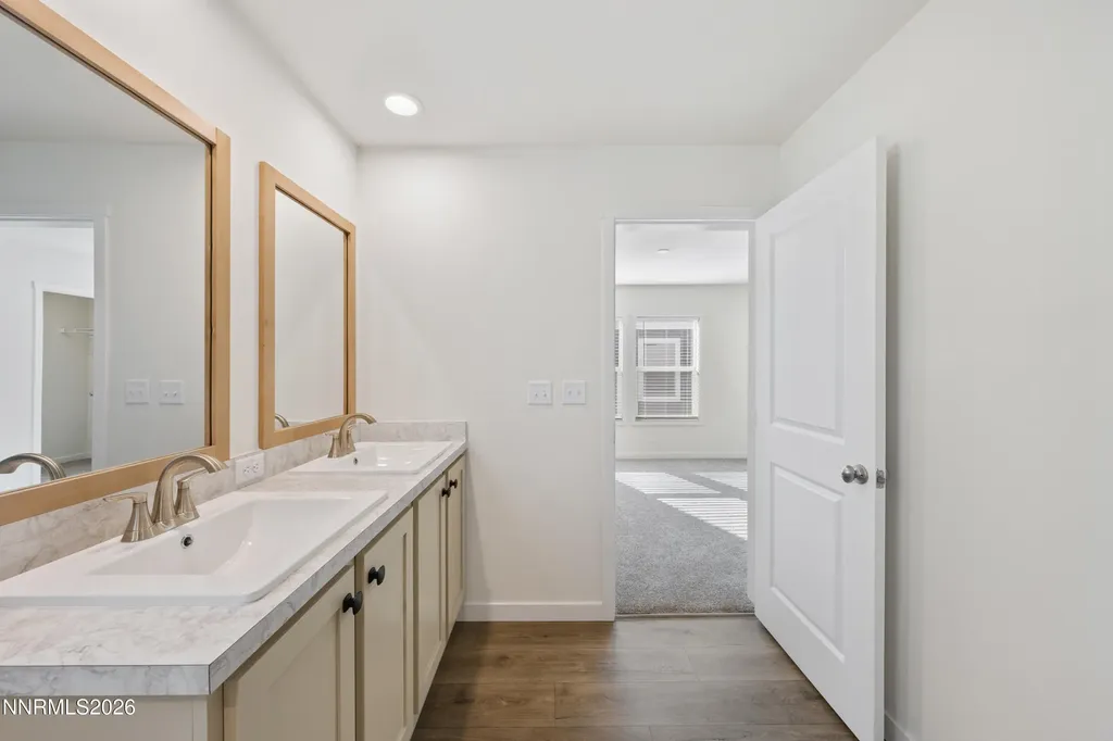 135 Fireman Row Dayton NV 89403