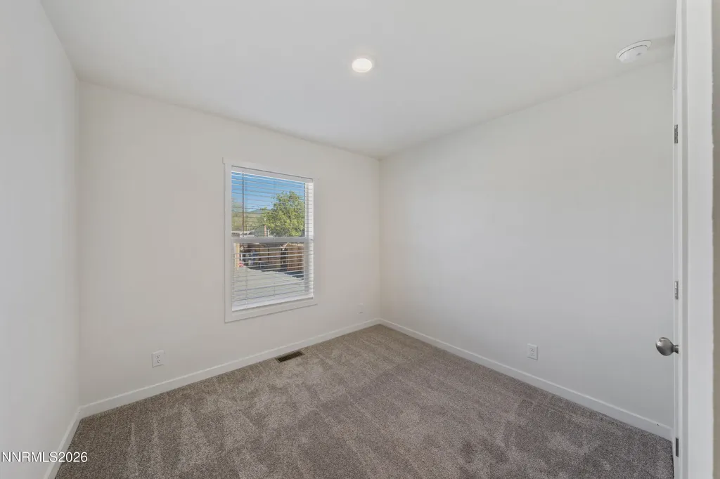 135 Fireman Row Dayton NV 89403