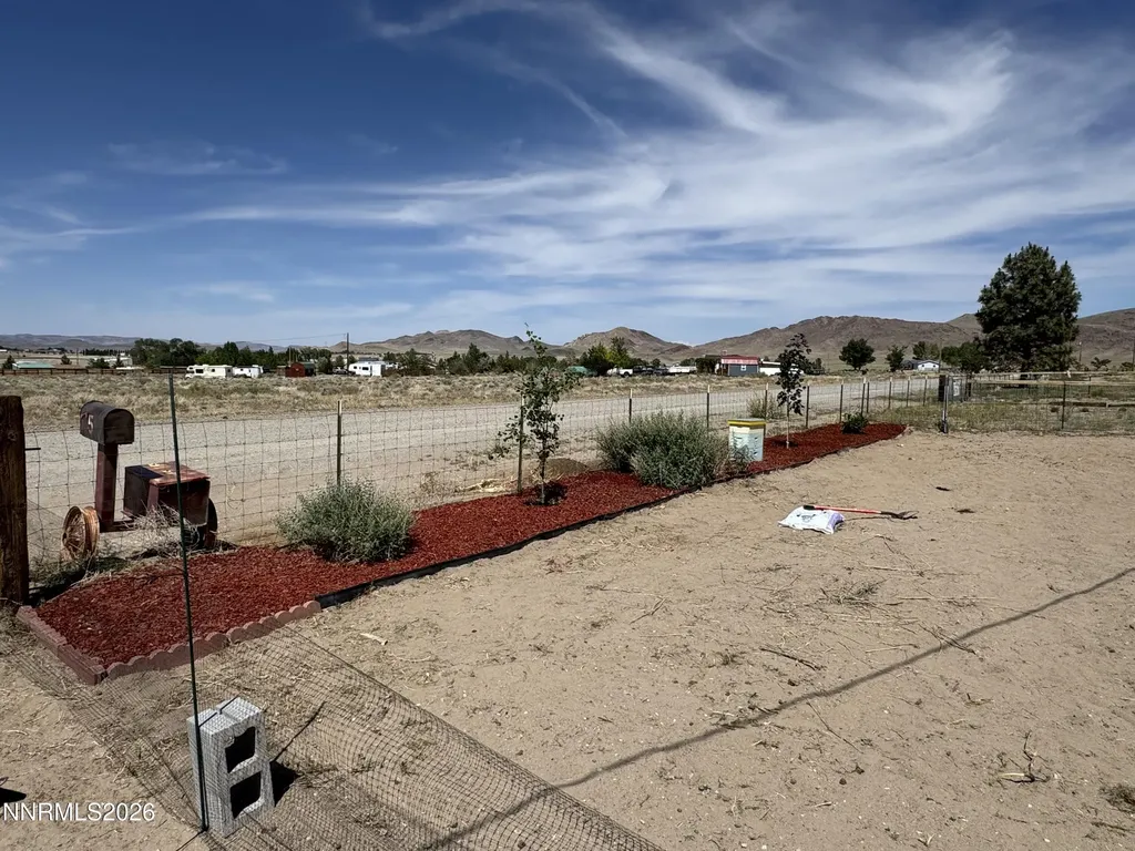 5 Rhoda Yerington NV 89447