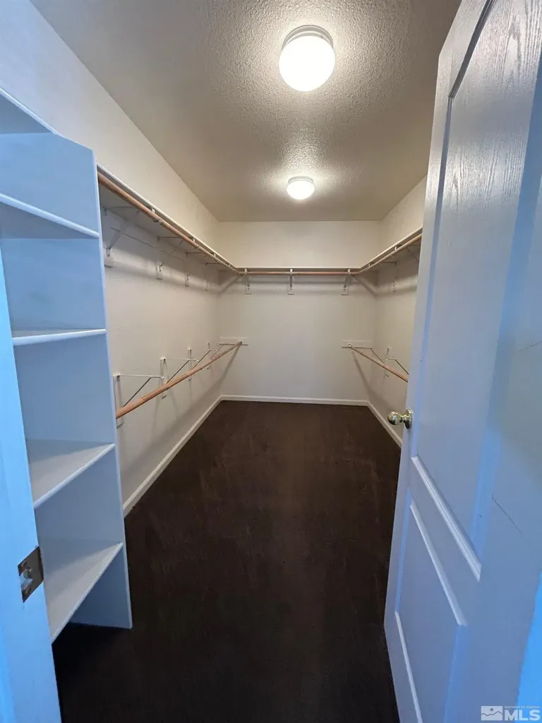 17910 Drift Creek Reno NV 89508
