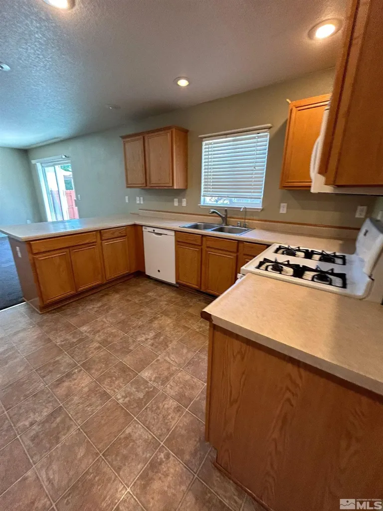 17910 Drift Creek Reno NV 89508