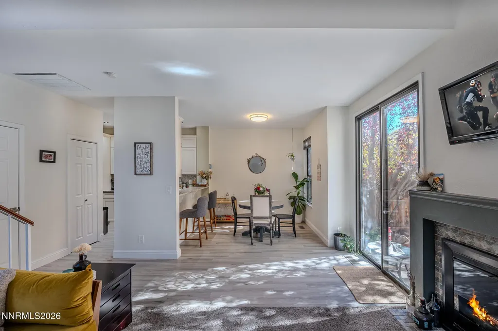4321 Leeward Reno NV 89502