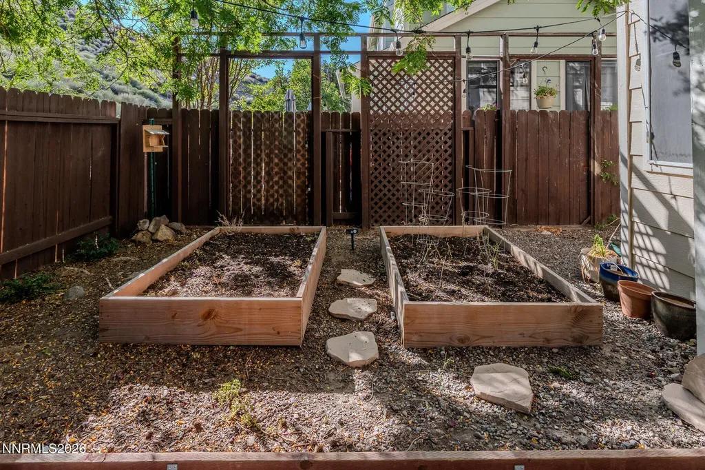 4321 Leeward Reno NV 89502