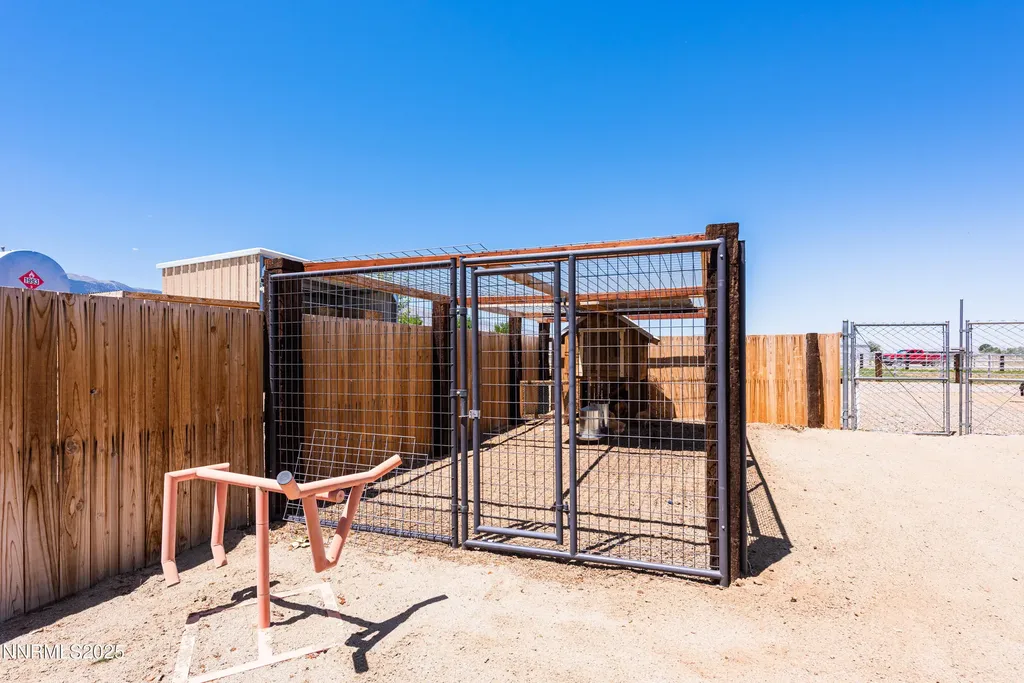 540 Upper Colony Wellington NV 89444