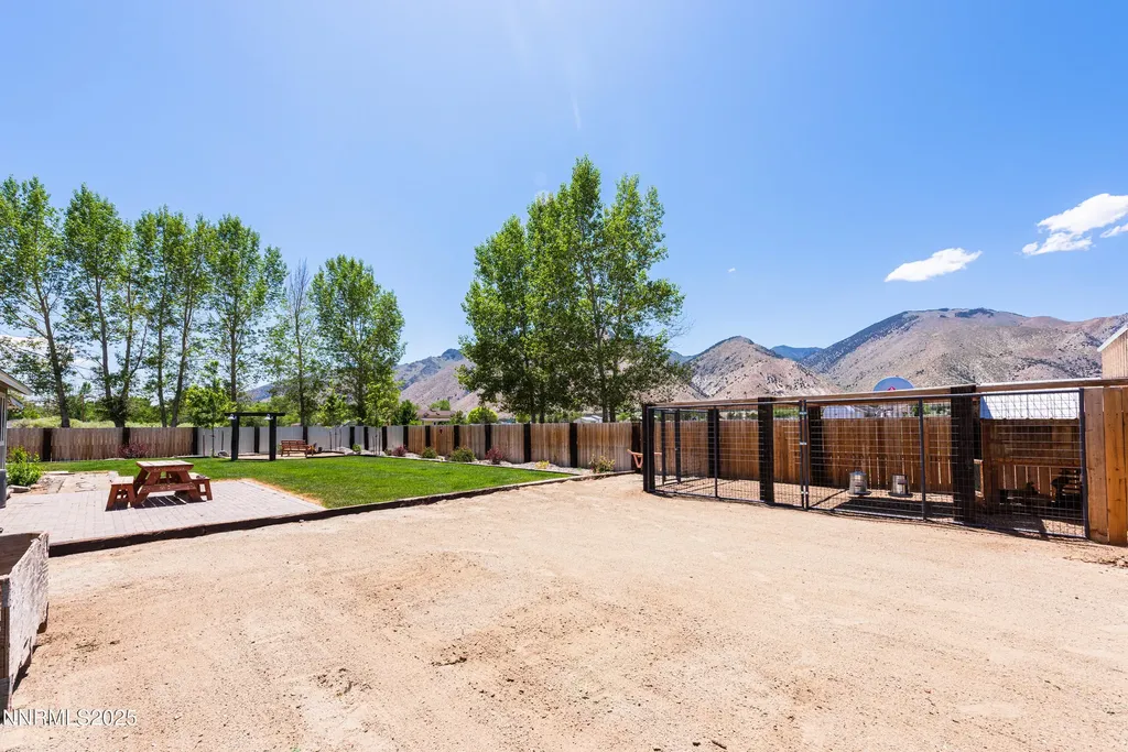 540 Upper Colony Wellington NV 89444