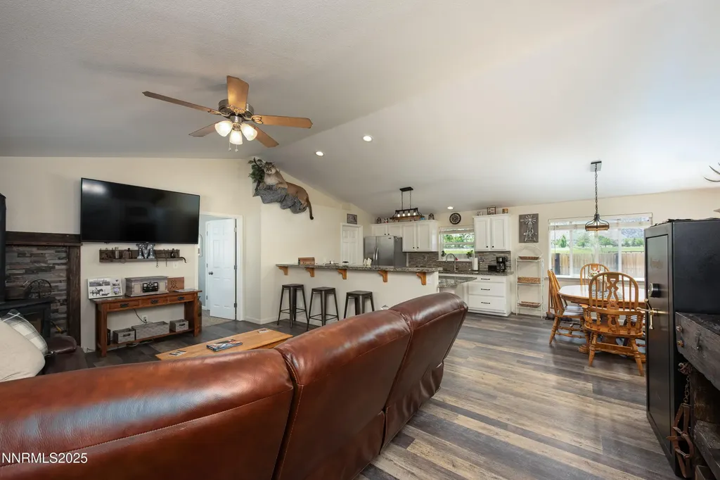 540 Upper Colony Wellington NV 89444