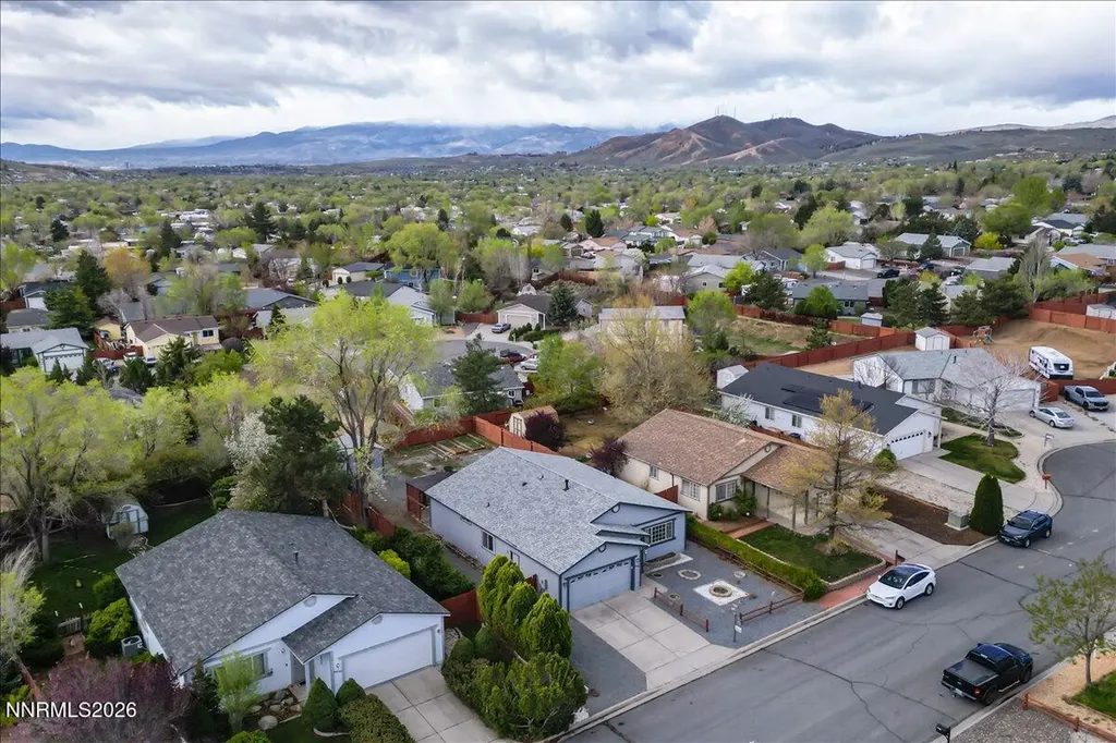 6390 Ottawa Sun Valley NV 89433