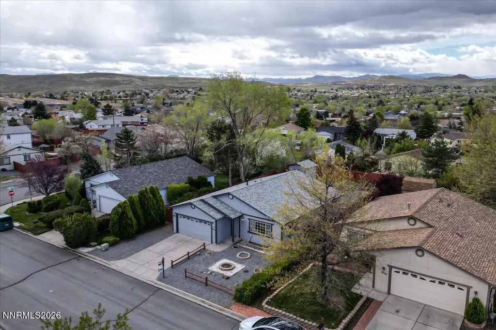 6390 Ottawa Sun Valley NV 89433