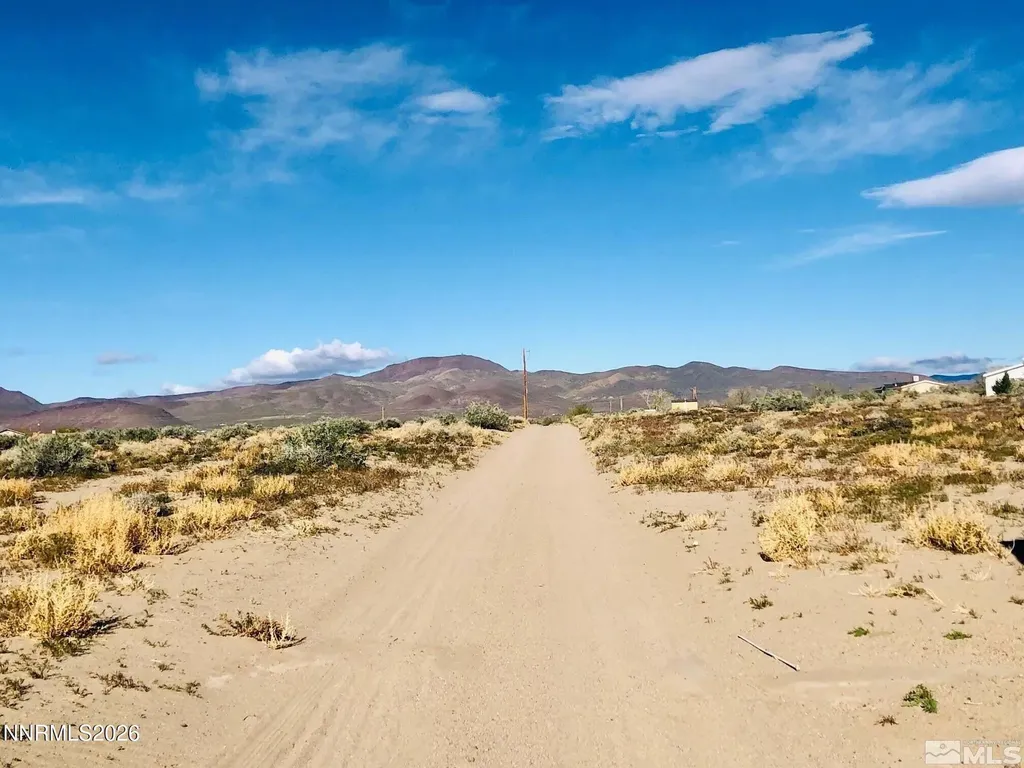 3290 6th Silver Springs NV 89429