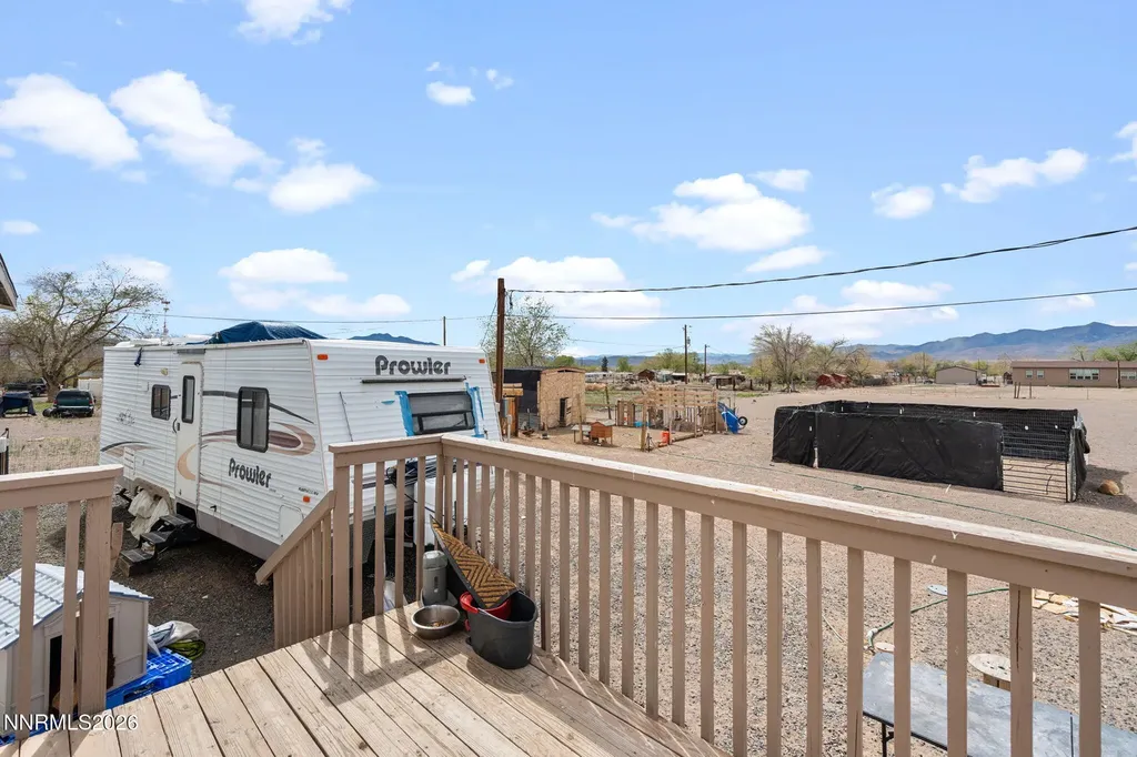 5495 Navajo Stagecoach NV 89429