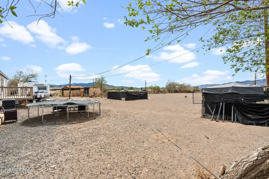 5495 Navajo Stagecoach NV 89429