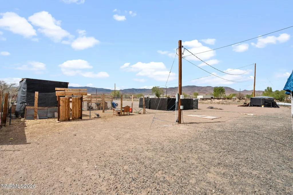 5495 Navajo Stagecoach NV 89429