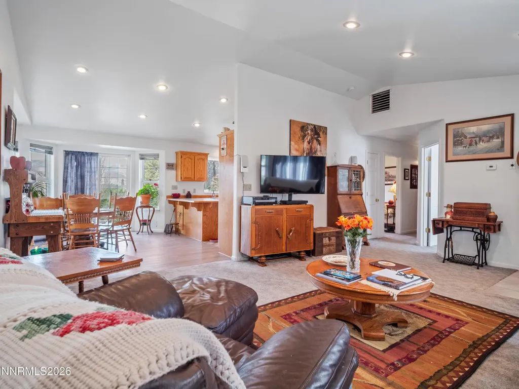 319 Nv-208 Yerington NV 89447