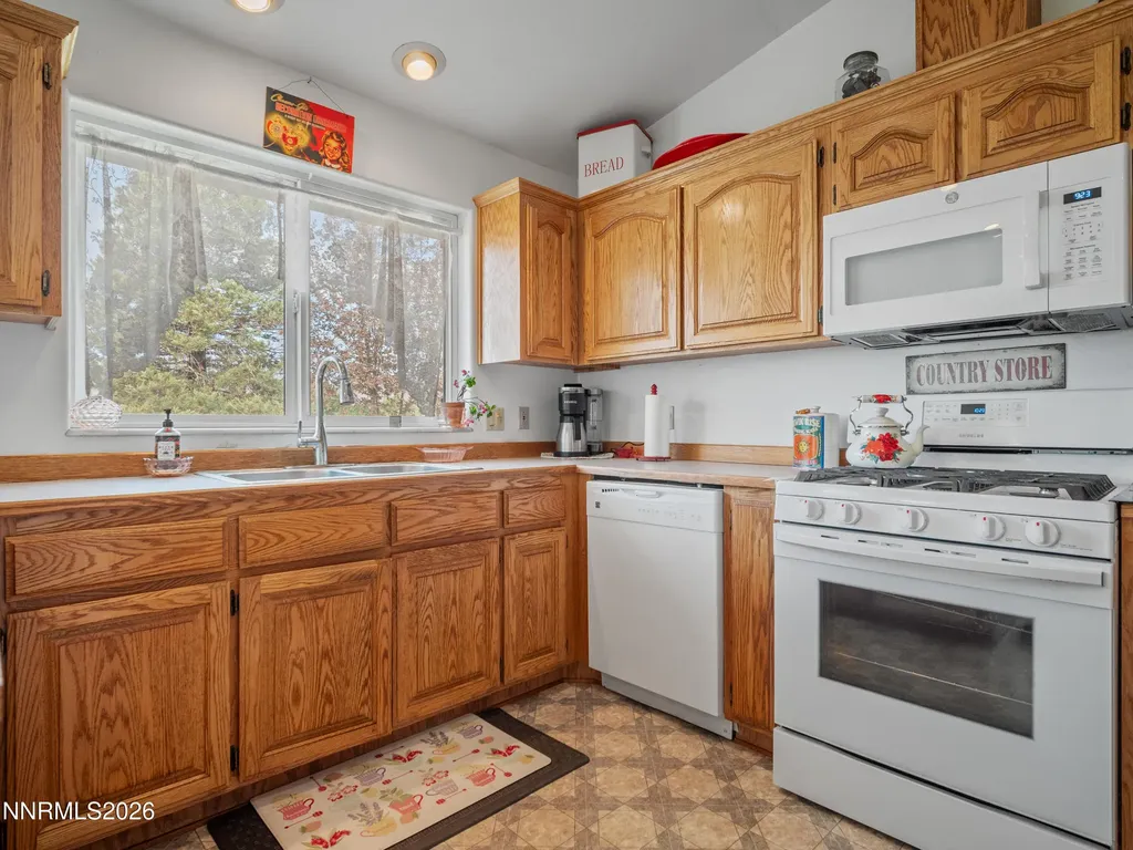 319 Nv-208 Yerington NV 89447