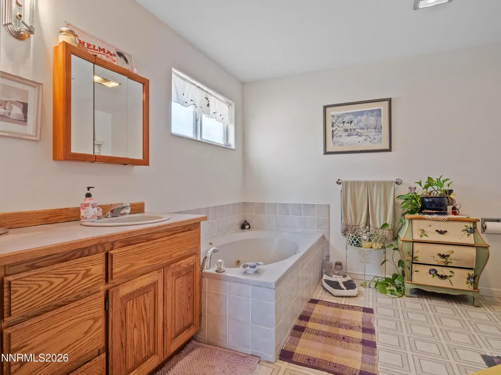 319 Nv-208 Yerington NV 89447