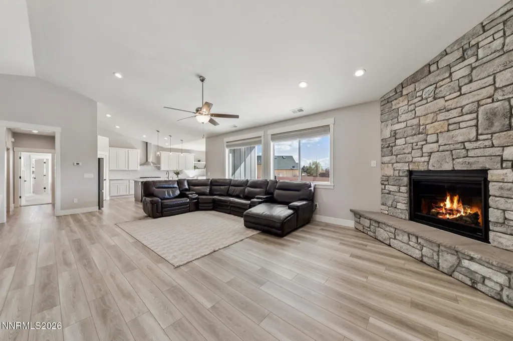 1521 Stephanie Minden NV 89423