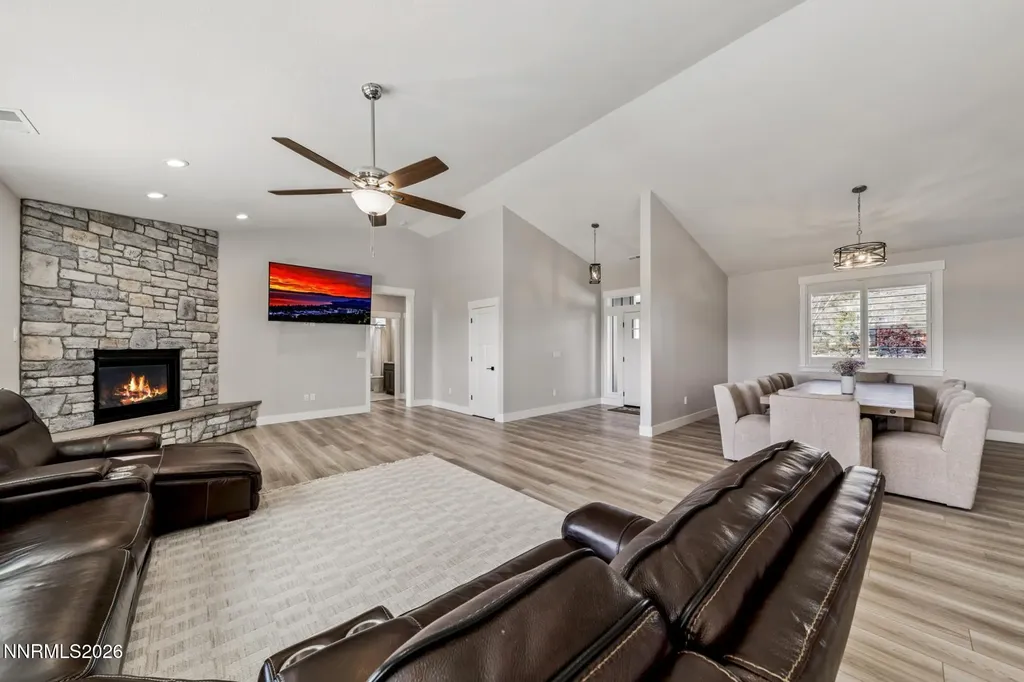 1521 Stephanie Minden NV 89423