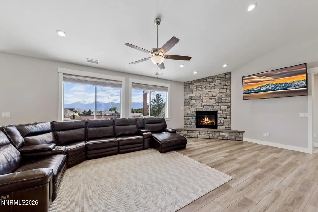 1521 Stephanie Minden NV 89423