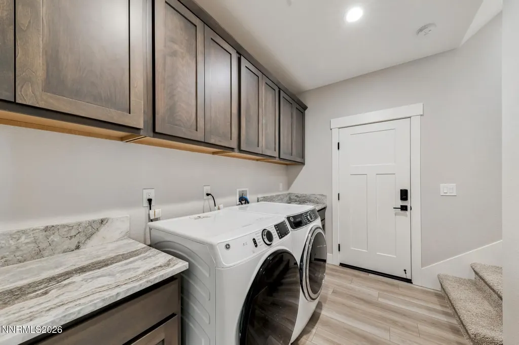 1521 Stephanie Minden NV 89423
