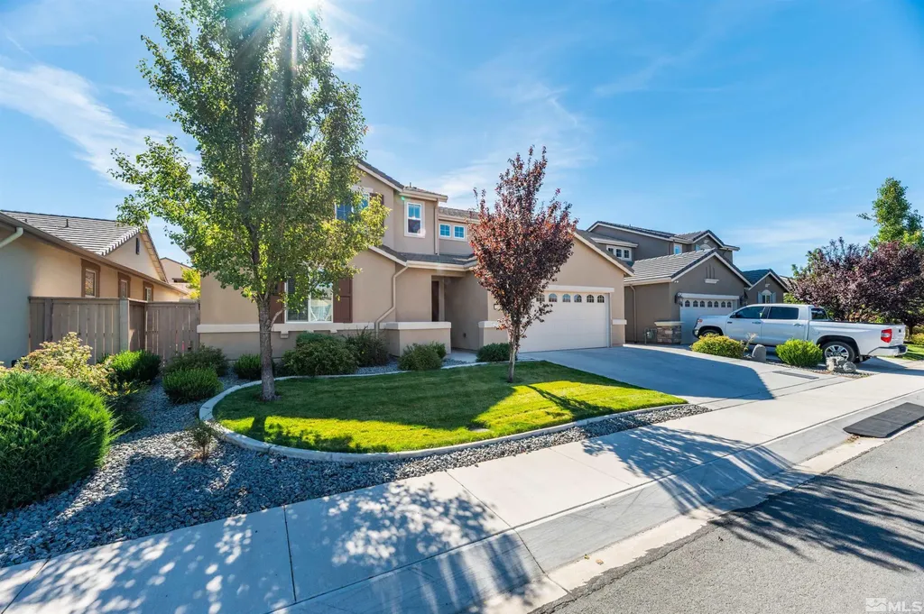 2084 Whitecliff Reno NV 89521
