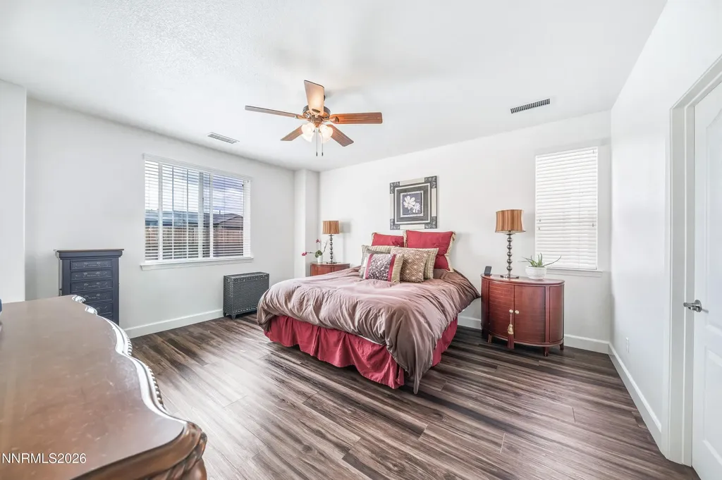 2084 Whitecliff Reno NV 89521
