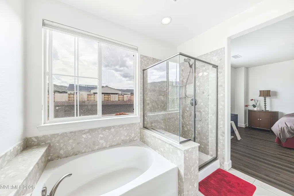 2084 Whitecliff Reno NV 89521