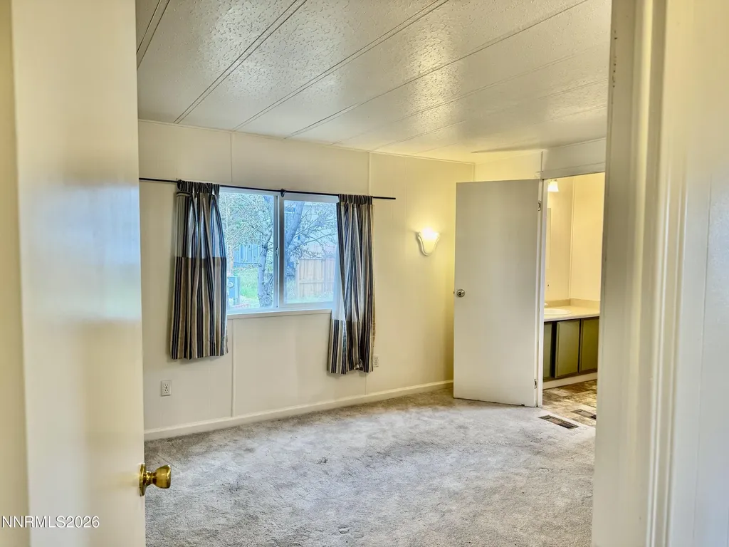 6305 Blackwood Sun Valley NV 89433