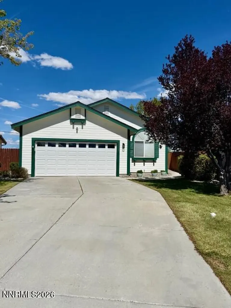 1147 White Oak Loop Minden NV 89423