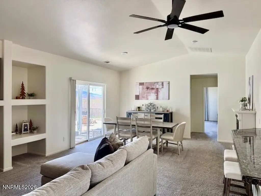1147 White Oak Loop Minden NV 89423