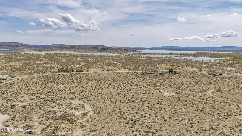 3720 Lemon Silver Springs NV 89429