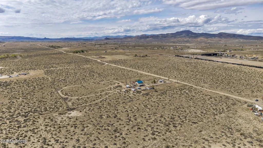 3720 Lemon Silver Springs NV 89429