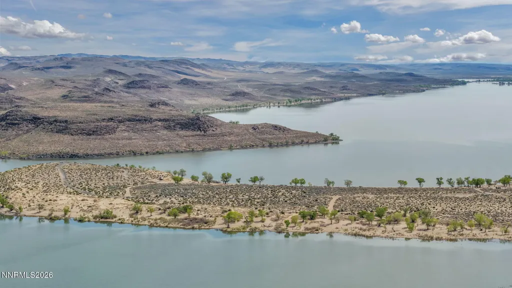 3720 Lemon Silver Springs NV 89429