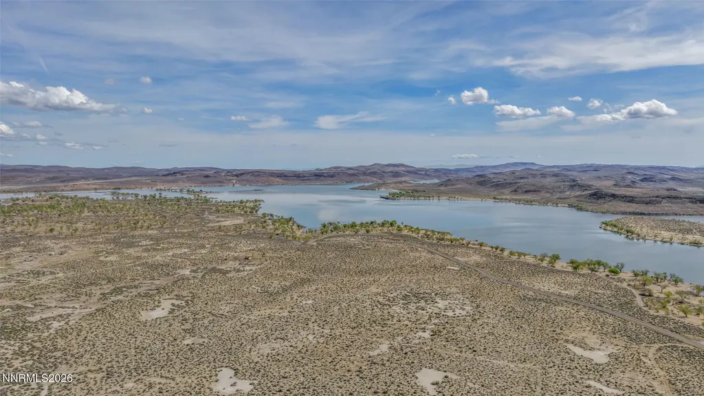 3720 Lemon Silver Springs NV 89429