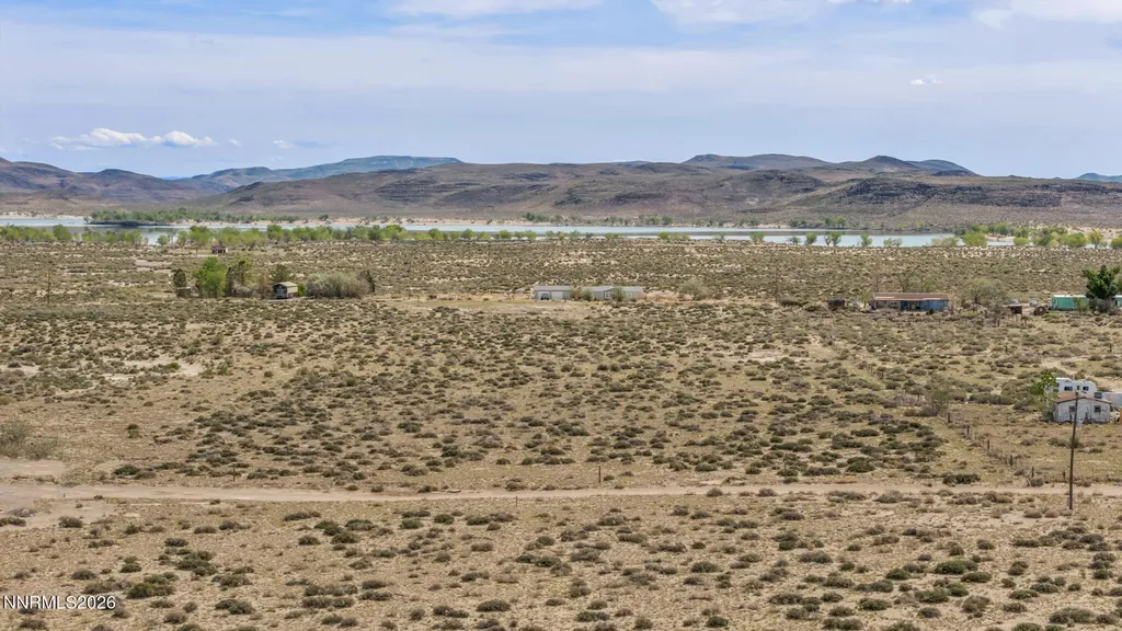 3720 Lemon Silver Springs NV 89429