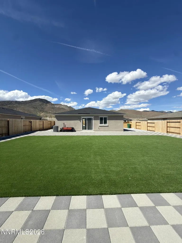 833 Camp Station Dayton NV 89403