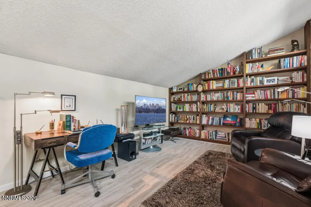 6481 Meadow Hill Reno NV 89519