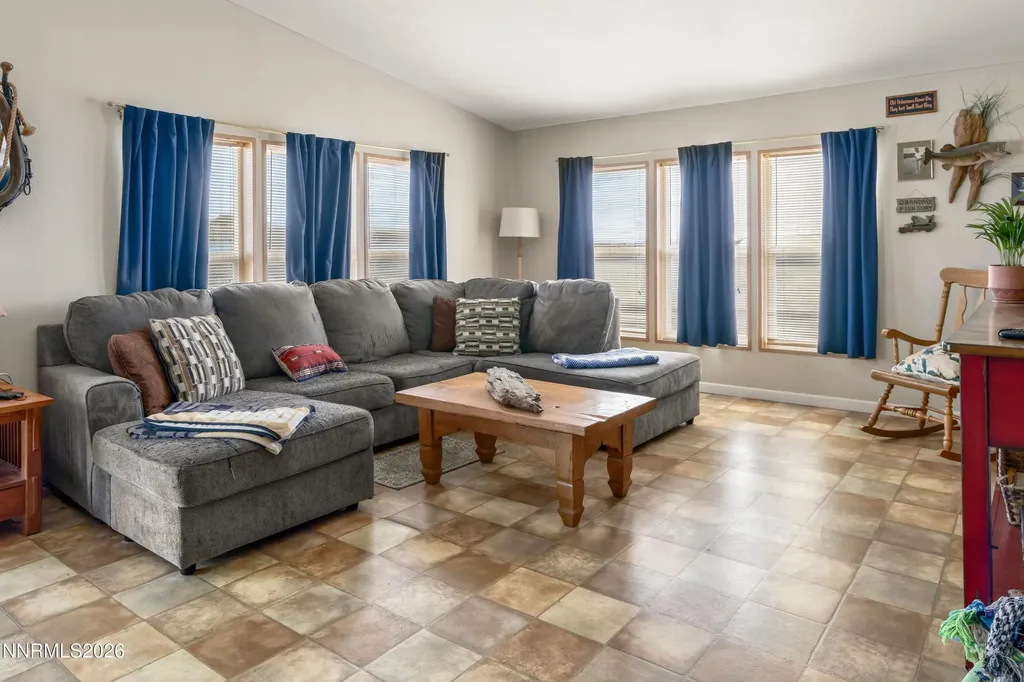 3717 Hillsboro Fallon NV 89406