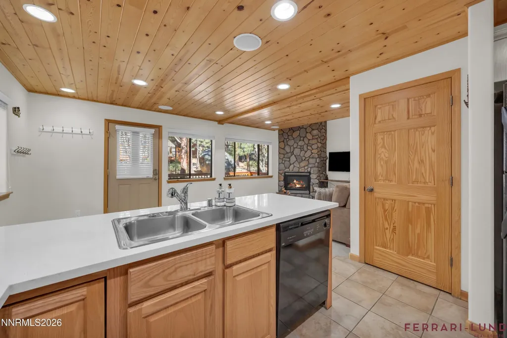 599 Crest Incline Village NV 89451