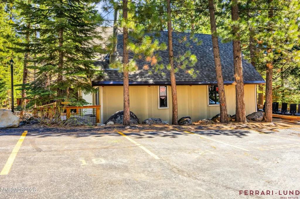 599 Crest Incline Village NV 89451