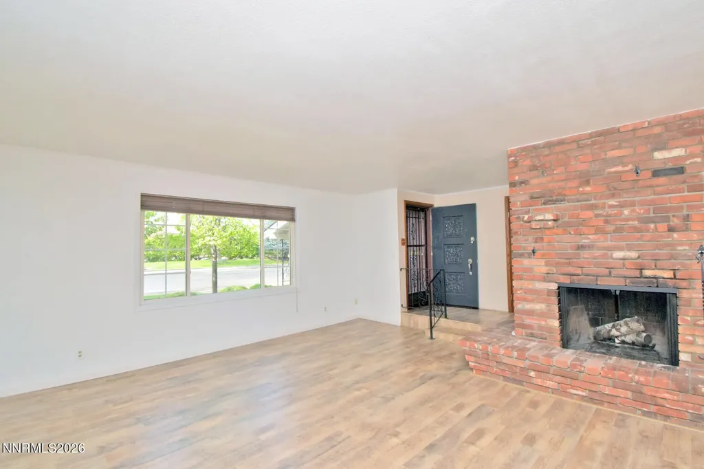 2825 Knight Reno NV 89509