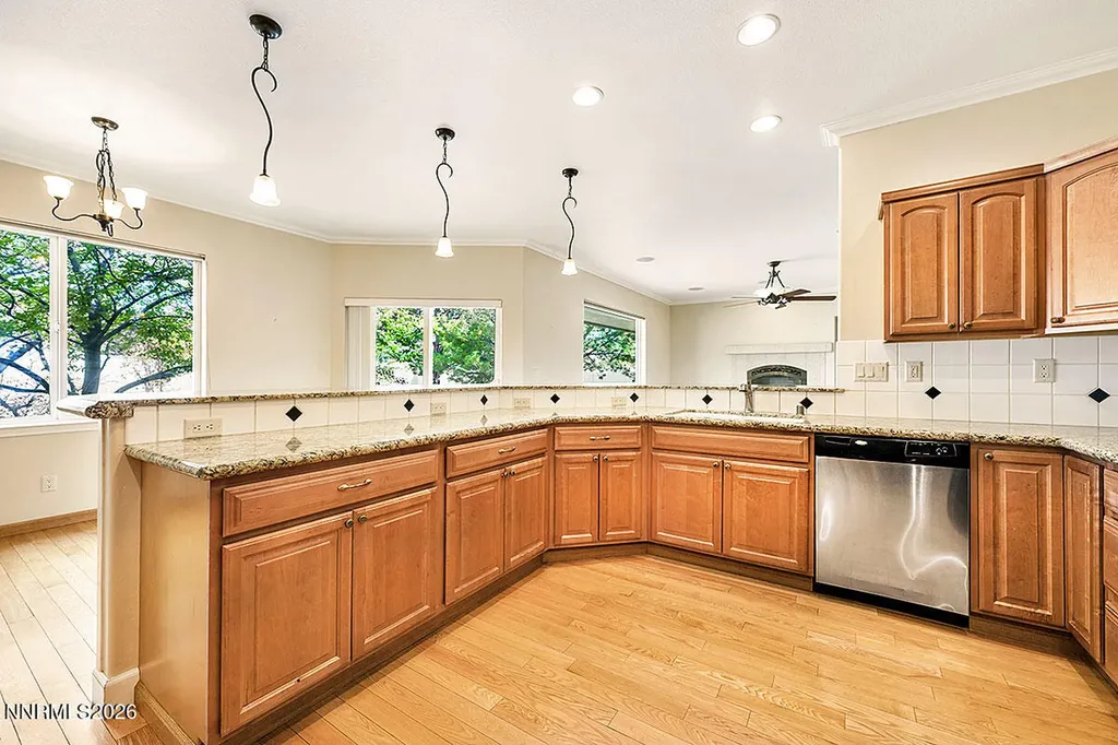 402 Chianti Dayton NV 89403