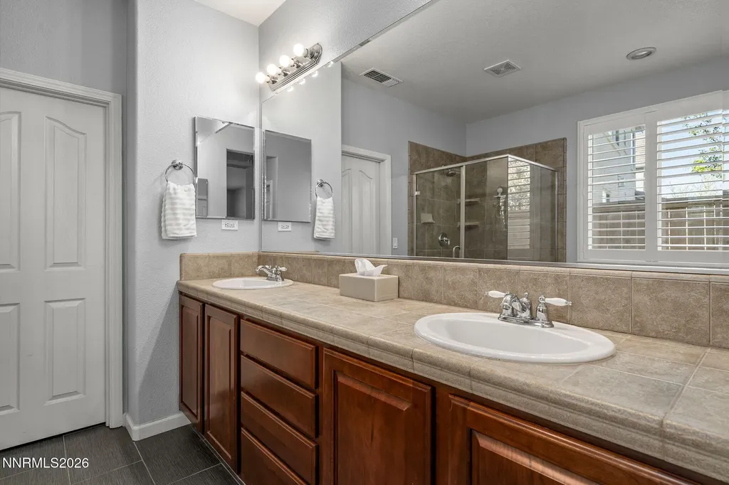 2590 Country Falls Reno NV 89521