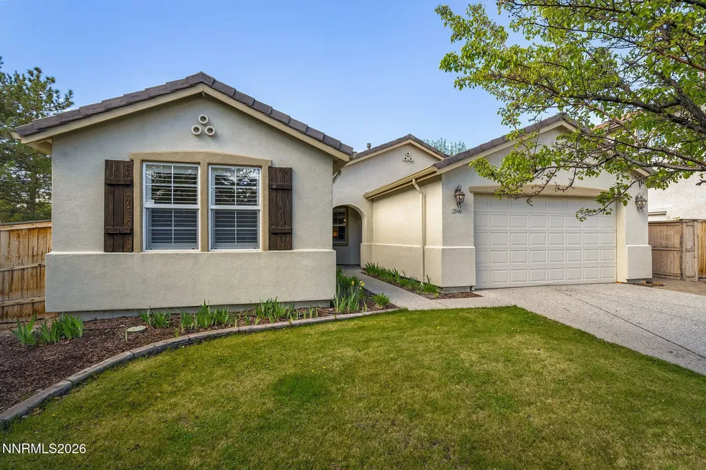 2590 Country Falls Reno NV 89521