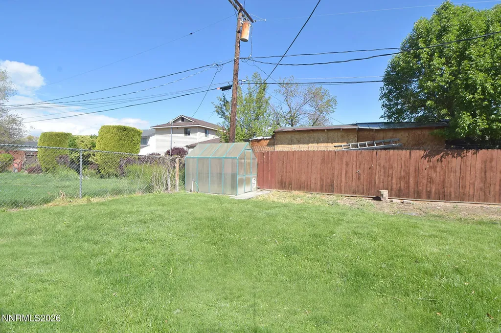 10 J Sparks NV 89431