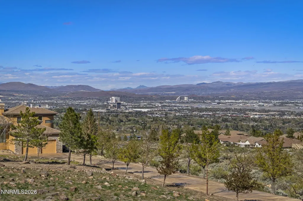 3613 Silver Vista Reno NV 89511