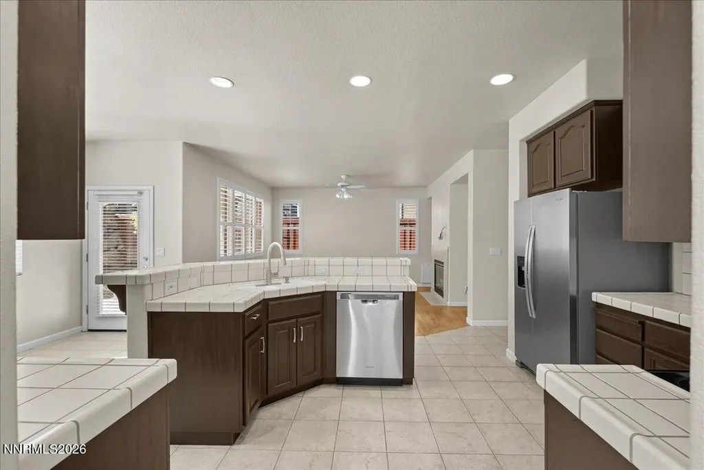 4462 Scott Peak Sparks NV 89436