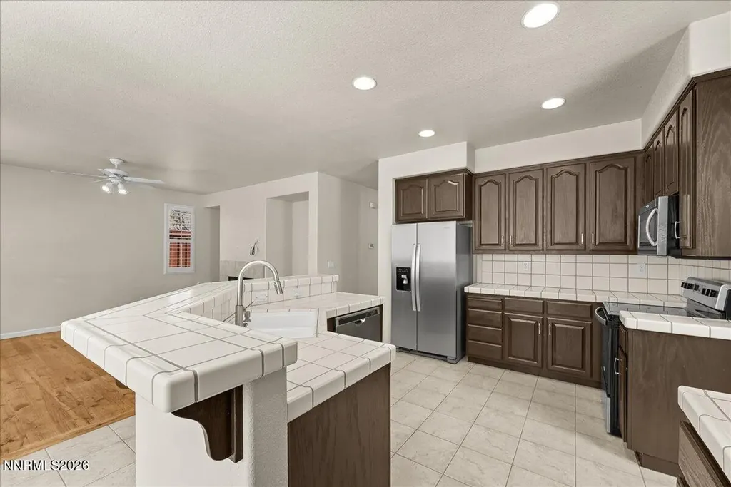 4462 Scott Peak Sparks NV 89436