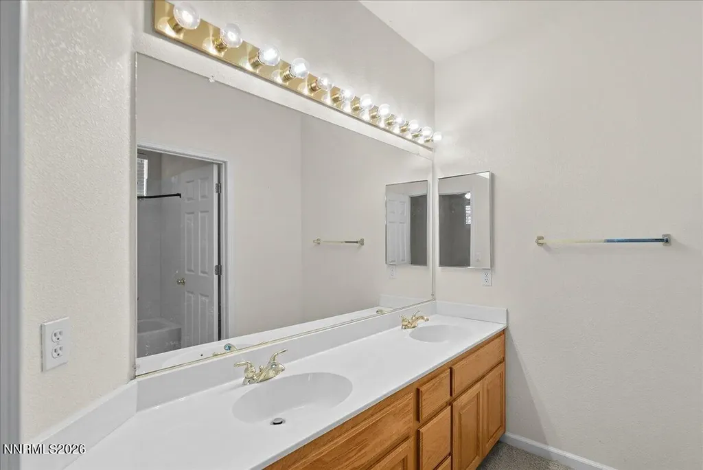 4462 Scott Peak Sparks NV 89436