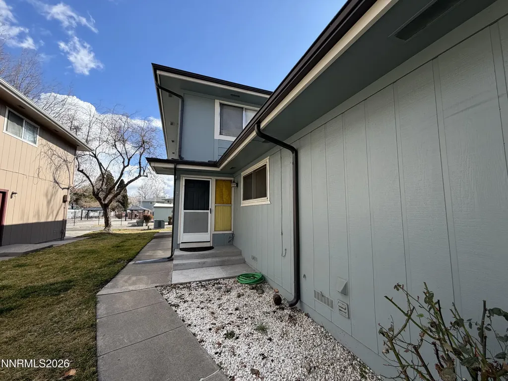 682 Pine Meadows Sparks NV 89431
