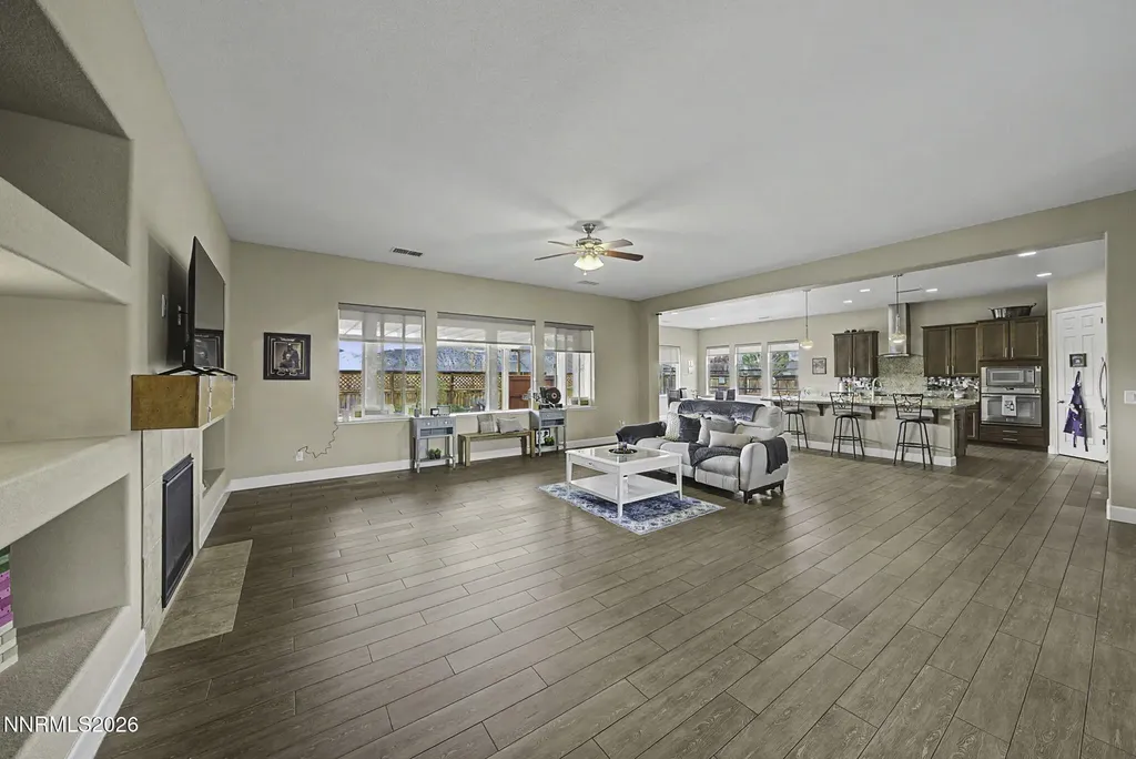 11725 Paradise View Sparks NV 89441